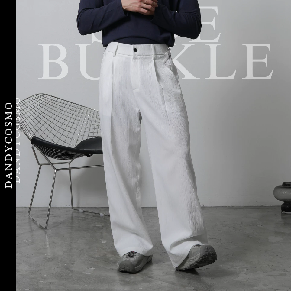 DANDY COSMO |[2สี] กางเกงผู้ชาย SIDEBUCKLE Relax Pant ทรง Relax ดีไซน์ Side Buckle ปรับเอวได้ ผ้าเท็กซ์เจอร์ลายตรง