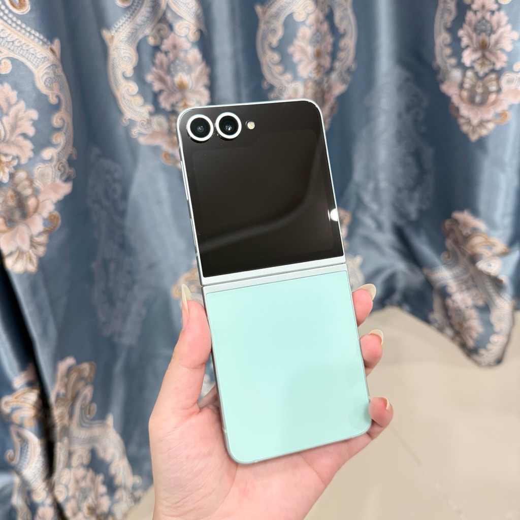 Samsung galaxy Flip6 256GB มือสอง