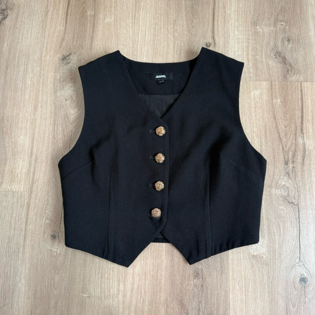 เสื้อกั๊ก แขนกุด แบรนด์ Jaspal ซับในทั้งตัวไม่มีตำหนิ อก32-34 มือ2นะคะ