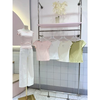 PRADAP_BRAND | Bloom Baby Tee เสื้อ Baby Tee ปักดอกไม้ ผ้ายืดนุ่ม ทรงพอดีตัว มินิมอล