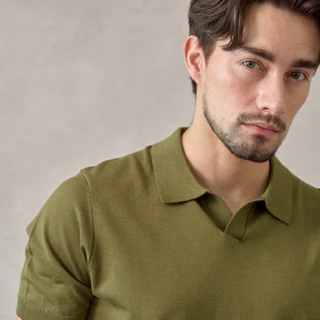 Thesilverneedle - V neck open collar short sleeve knit polo โปโลนิตแขนสั้นแบบคอปกวีชิ้นเดียว 100% LYOCELL (มีการปรับไซส)