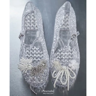 𝐌𝐈𝐍𝐈𝐌𝐀𝐋𝐈𝐒𝐓 รองเท้า Jelly shoes พร้อมตัวประดับรองเท้า 6 ชิ้น pvc เนื้อนิ่มไม่บาดเท้า