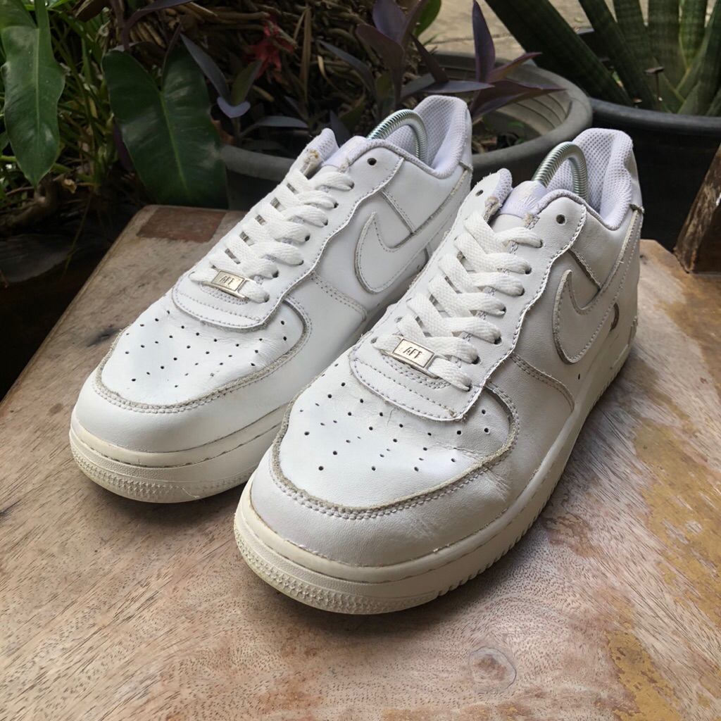 รองเท้ามือสอง AF1 size 43/27.5cm.