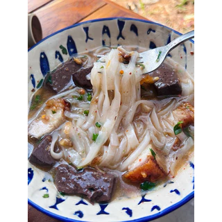 ก๋วยจั๊บพากินเส้นซอย( 3ห่อ)