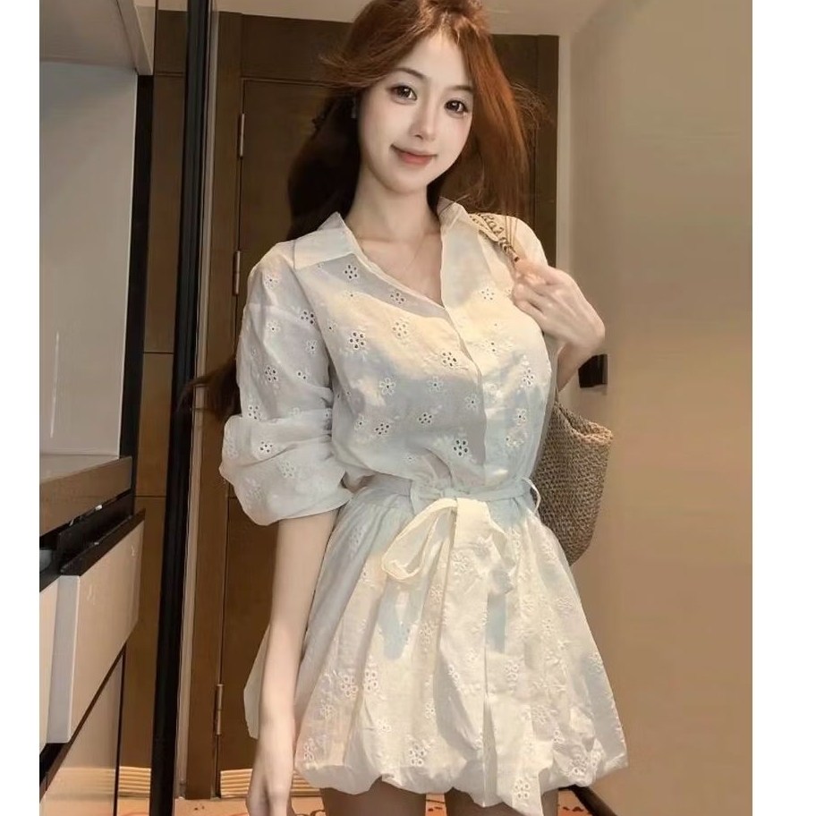 ชุดเซ็ท 2ชิ้น เดรสเชิ้ตแขนยาวดีไซน์หรู แต่งลายฉลุสุดละมุน ทรงเข้ารูปช่วยพรางหุ่น ใส่แล้วดูแพง สวย เที่ยว คาเฟ่