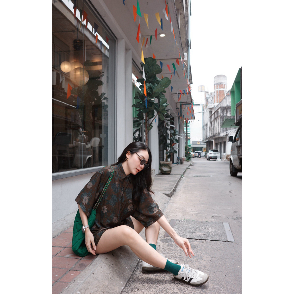 Vintage  shirt เสื้อเชิ้ตแขนสั้นลายวินเทจ Oversize