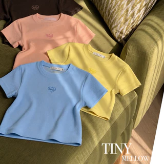 BABY TEE - เสื้อยืด เสื้อครอปเบบี้ที ปักลายโลโก้ ผ้ายืดหยุ่นใส่สบาย - (baby tee)