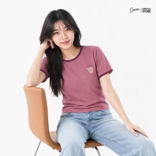 Serene's Choice เสื้อคอกลม แขนสั้น ผู้หญิง แต่งรอบคอและแขน สกรีนลาย VIBE WITH ME