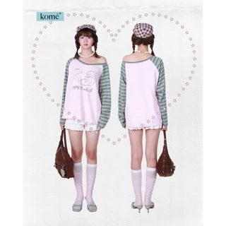 kome.offi เสื้อแขนยาวปาดไหล่โอเวอร์ไซส์ รุ่น yume top