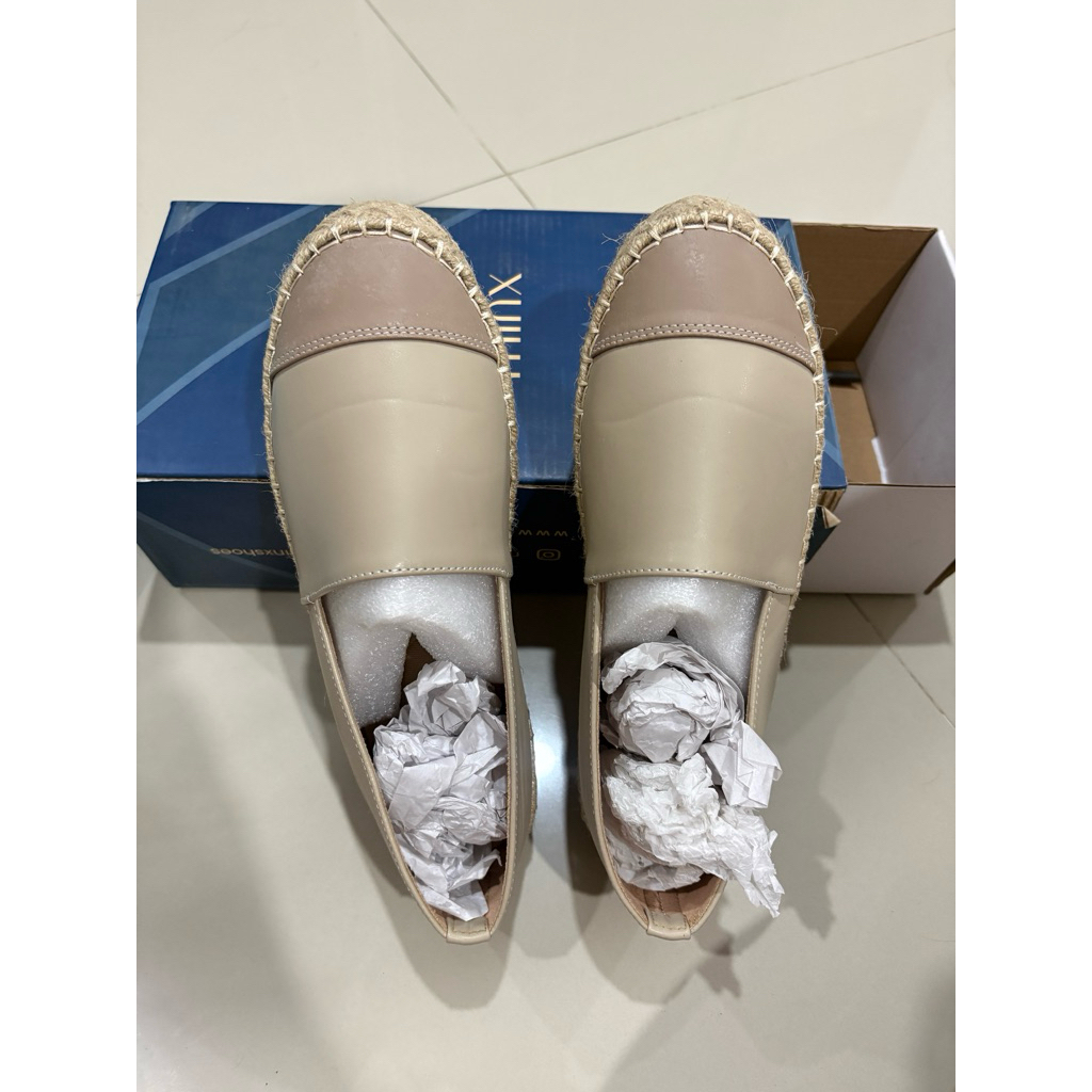 รองเท้า Minx ไซส์38 สีtaupe