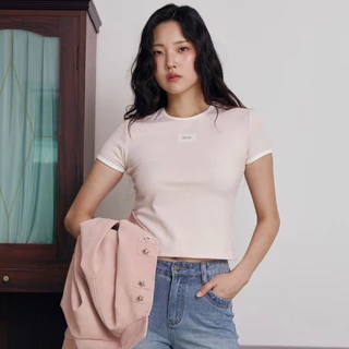 CHUUCHOP - Chuu Blush Tee เสื้อยืดผู้หญิง ปักโลโก้ลายลูกไม้ ผ้านุ่มใส่สบาย ใส่ได้ทุกวัน (C8615)