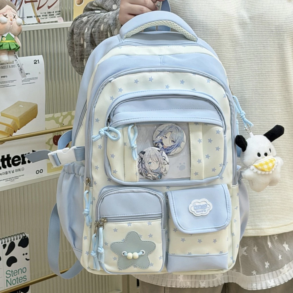 🎒กระเป๋าเป้สไตล์ญี่ปุ่นเกาหลี แถมตุ๊กตาโปชาโกะ กันน้ำ วินเทจ ใส่แล็ปท็อปได้ หลายช่องเก็บของ น่ารัก