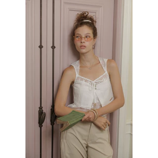 GISSY LACE WHITE TOP เสื้อลูกไม้