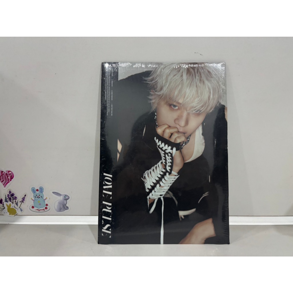 1 CD MUSIC  ซีดีเพลงเกาหลี   TREASURE - LOVE PULSE (SPORTY ver.) VER  SO JUNG HWAN   (Z2D24)