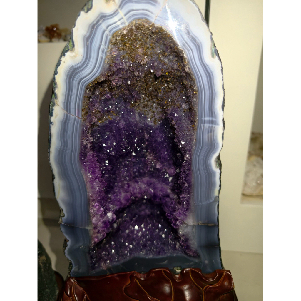 โพรงอเมทิสต์ (Amethyst Geode)