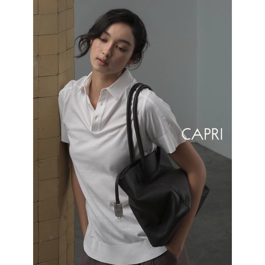 CAPRI Universal Tote กระเป๋าทรง Tote หนังวัวแท้ 100% พร้อมสายกลัดสามารถปรับเปลี่ยนทรงได้ สีขาวครีม, สีน้ำตาลเข้ม, สีดำ