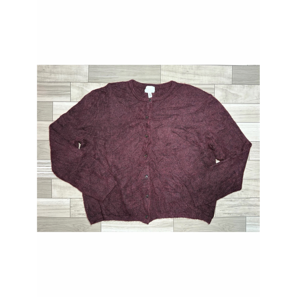 เสื้อคลุมคาร์ดิแกนแขนยาวสีแดงไวน์ กระดุมหน้า ผ้าขนนุ่มนิ่ม งานป้าย H&M size M อก 44 ความยาว 23