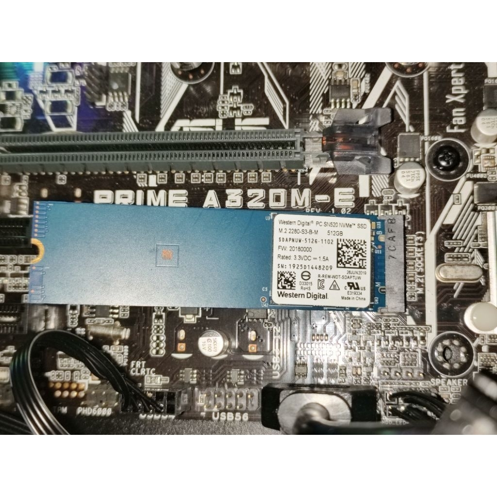 SSD M.2 SN520 512gb +window 10home