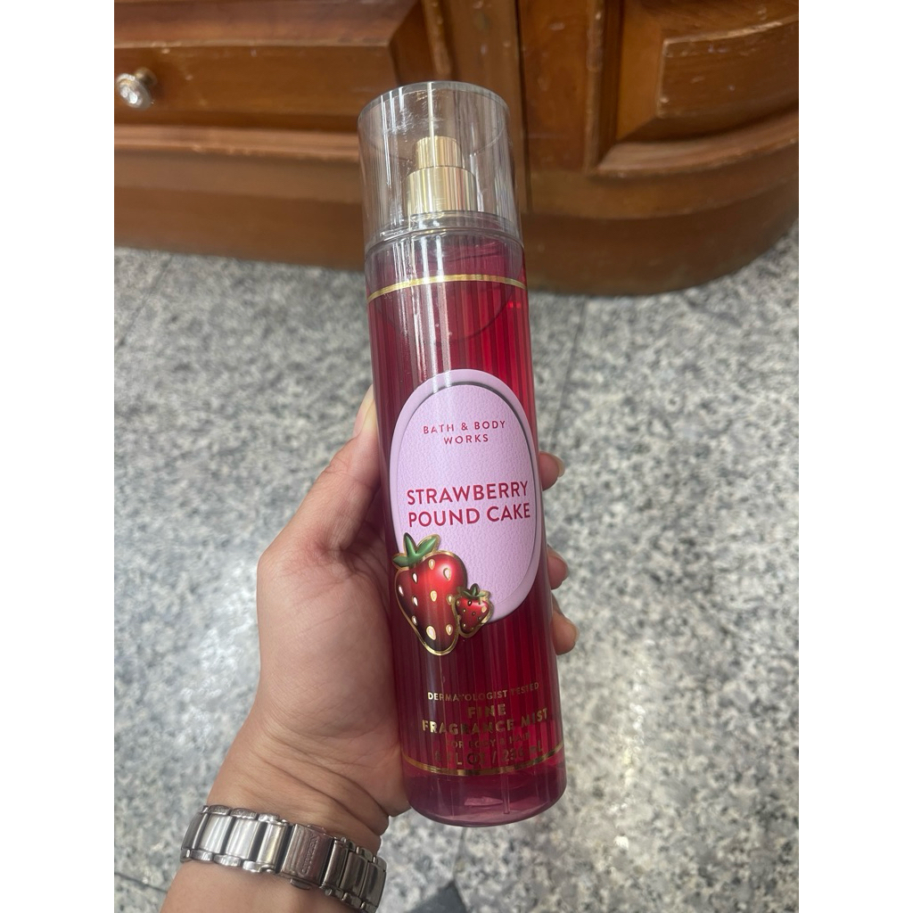 Bath and Body Works Strawberry Pound Cake Fine Fragrance Body Mist 236ml. ของแท้