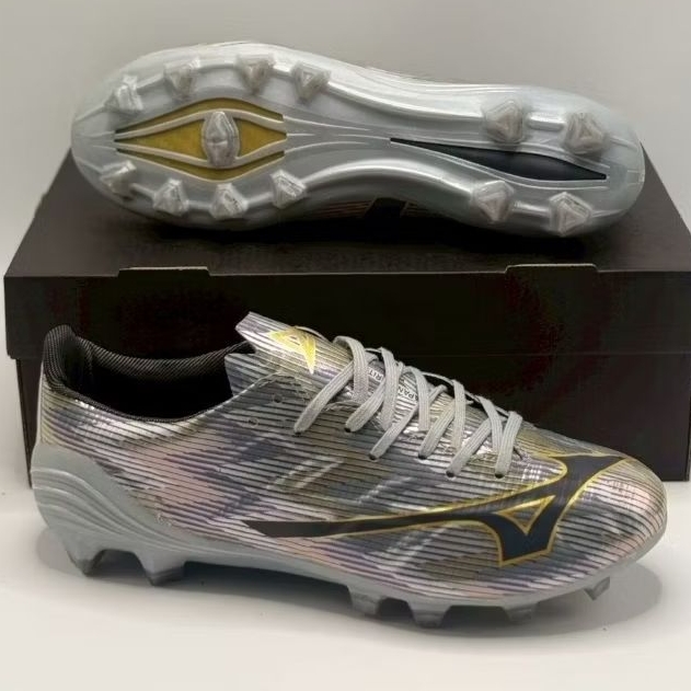 รองเท้าสตั๊ดmizunoultraงานป้ายลิขสิทธิ์แท้ส่งจากไทย