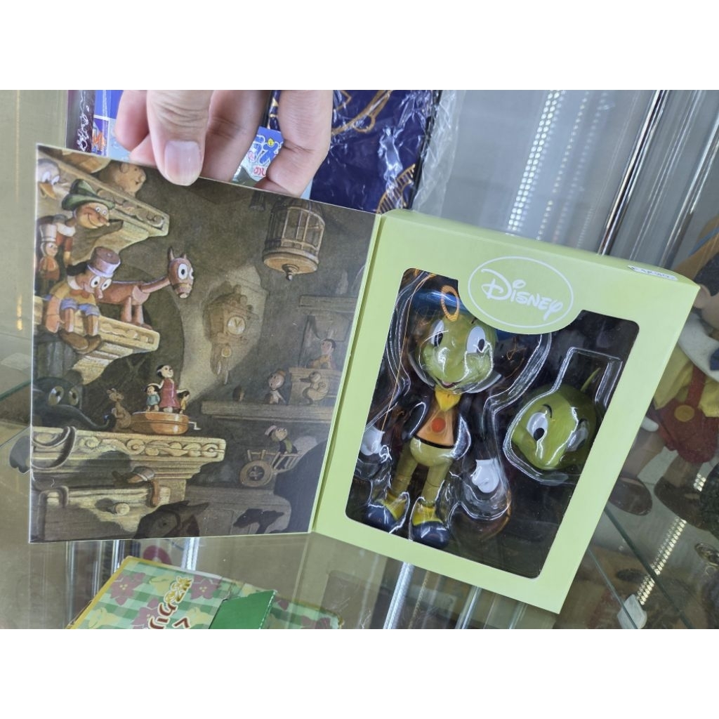 Jimini Cricket จาก Walt Disney