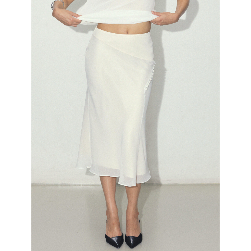 AOP Archive - Flowing Chiffon Skirt (มี2สี) กระโปรงชีฟอง เอวต่ำ ดีเทลกระดุมปั๊ม