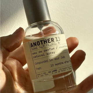 น้ำหอมพกพาขนาด 10ml น้ำหอม EDP แบ่งบรรจุ ขนาดทดลอง กลิ่นไม้หอมละมุน Unisex น้ำหอมยูนิเซ็กซ์