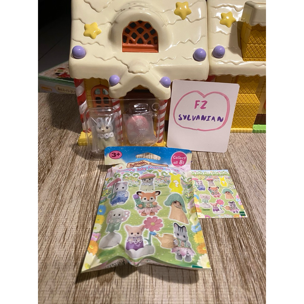 ซองสุ่มตุ๊กตา Sylvanian Families ซีรีส์ Blooming Baby Friends(เบบี้หมาหมวกเห็ด)