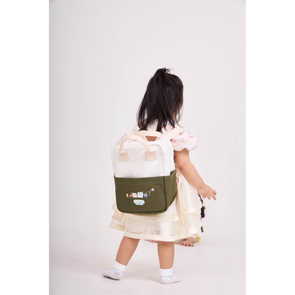 กระเป๋าเป้เด็ก SmileRangers Explorer Backpack | น้ำหนักเบา ใส่กระติกน้ำทรงสูงได้ เด็กเปิดซิปเองได้ 2–7 ปี