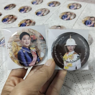 พระองค์ภา เข็มกลัดที่ระลึก ธ สถิตในดวงใจไทยนิรันดร์ 5.8cmและ3.2cm
