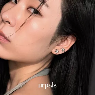 URPALS ต่างหูดอกไม้ ต่างหูเดซี่ งาน Stainless ชุบทอง 18K ใส่ได้ทุกวัน ไม่ลอกไม่ดำ