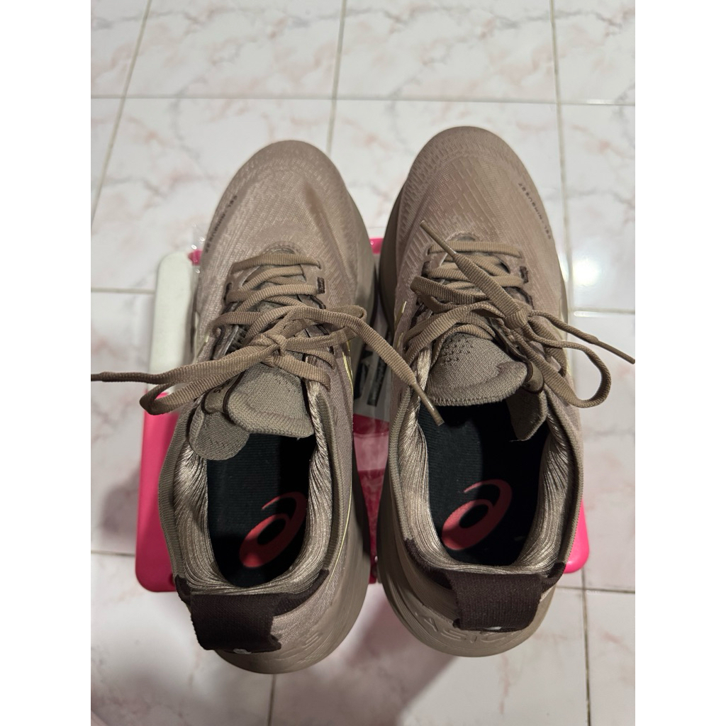 Gel-Nimbus 27 luxe M สภาพใหม่มาก