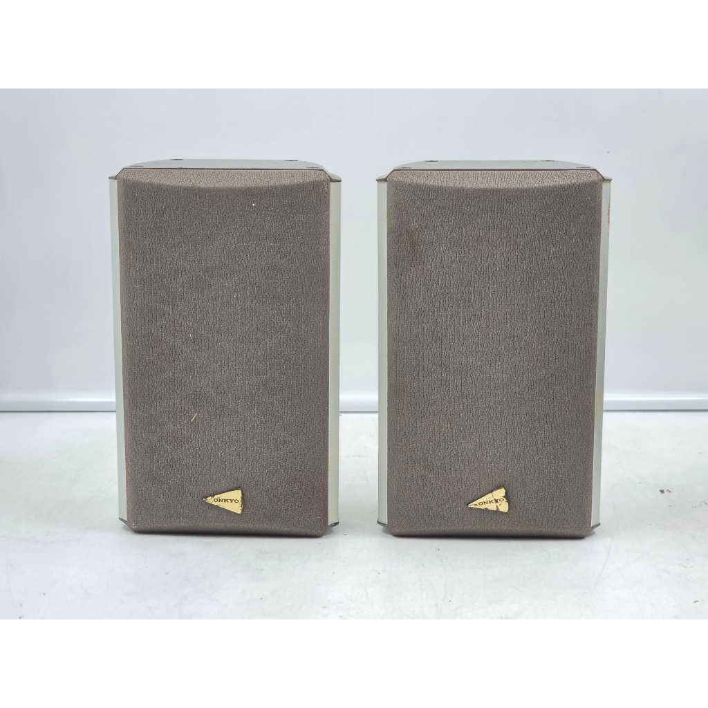 BL146 ลำโพงญี่ปุ่นมือสอง 1 คู่ (563-650) ONKYO D-30 40W 6 โอห์ม Woofer 3.5 นิ้ว Size ตู้ 13x7x21.5CM