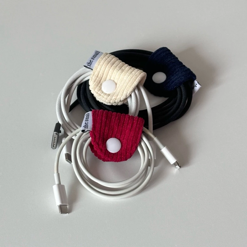 cable holder | ที่จัดระเบียบสายชาร์จ by the.smallstuff