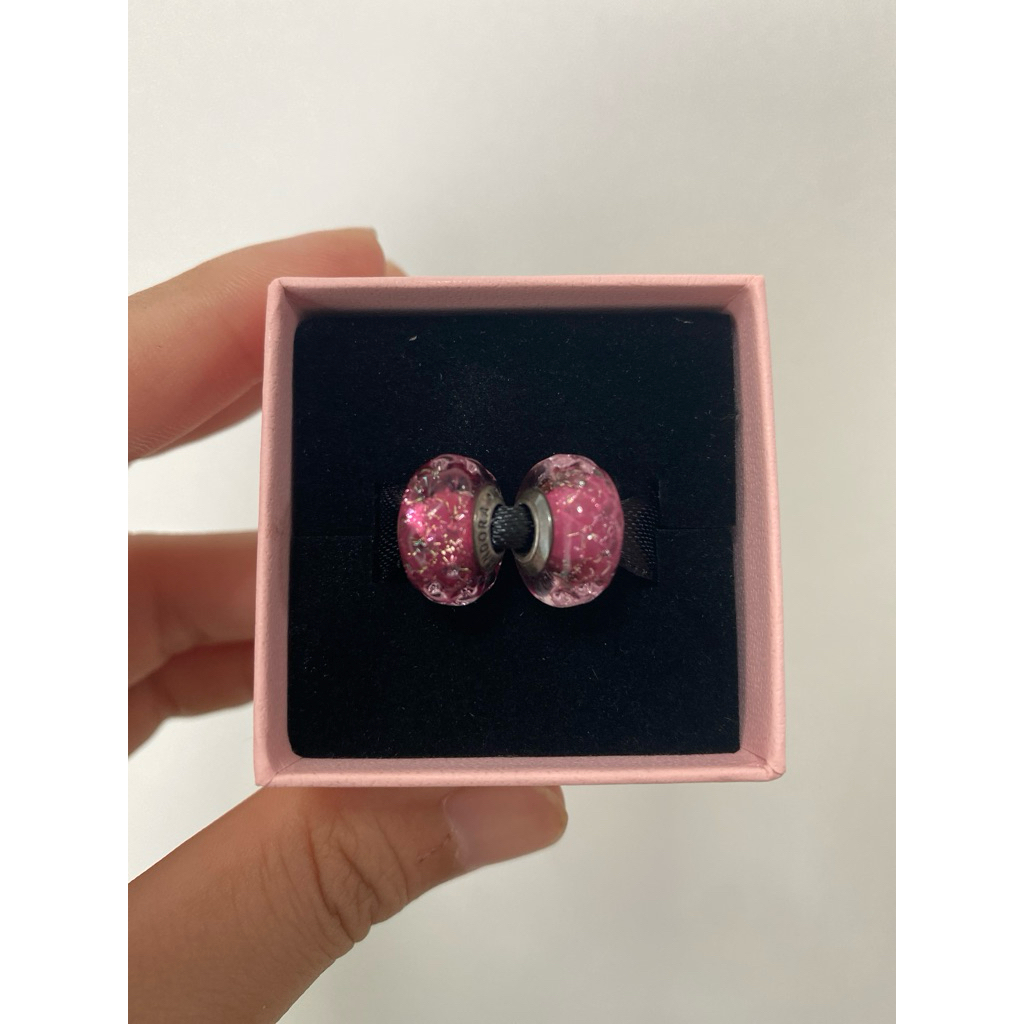 [มูราโน] Pandora แพนโดร่า แท้ 100% มูราโน่ ลูกปัดชาร์ม 1 คู่ สีแดงชมพู สวยมาก 2 ชิ้น พร้อมกล่อง