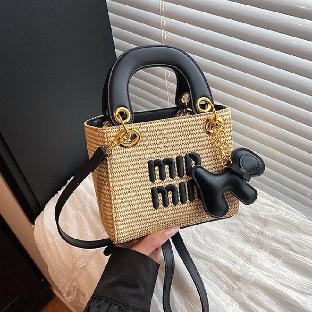 พร้อมส่ง🇹🇭กระเป๋าสะพายไหล่ 𝗺𝗶𝗻𝗺𝗶𝗻 งานหรูมากแม่