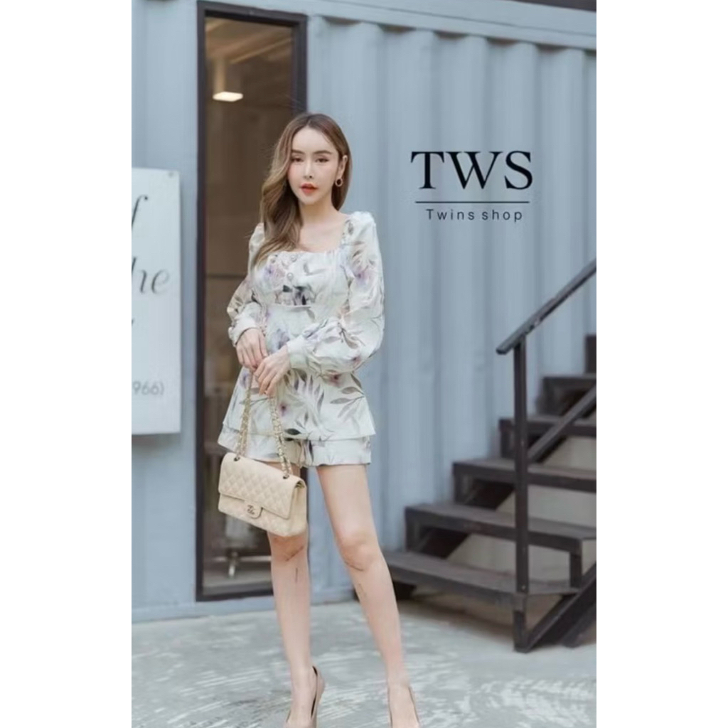 เซตขาสั้นสีชมพูโอรส งานป้ายtwinshop ไซซ์s มือสองสภาพดีไม่มีตำหนิ