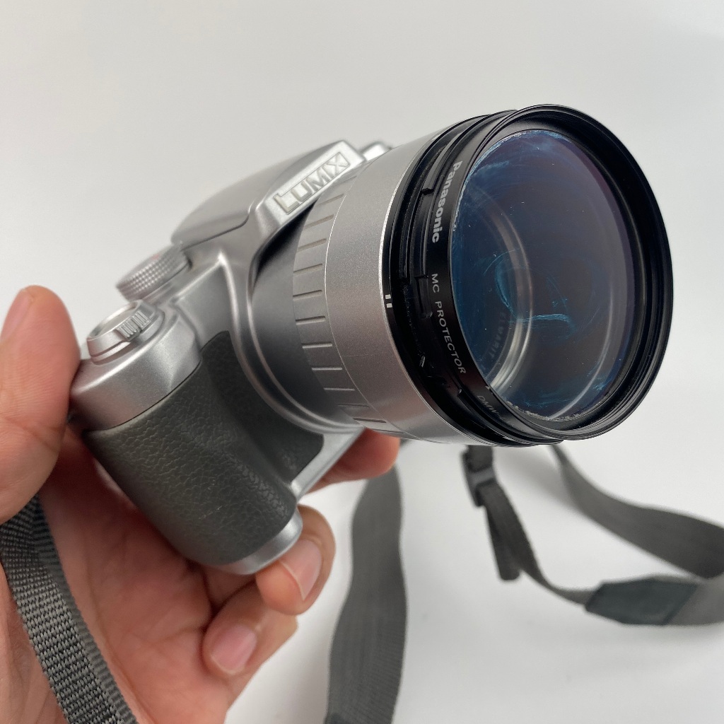 กล้องดิจิตอล 📸 Panasonic LUMIX DMC-FZ5 เลนส์ LEICA ซูม 12x