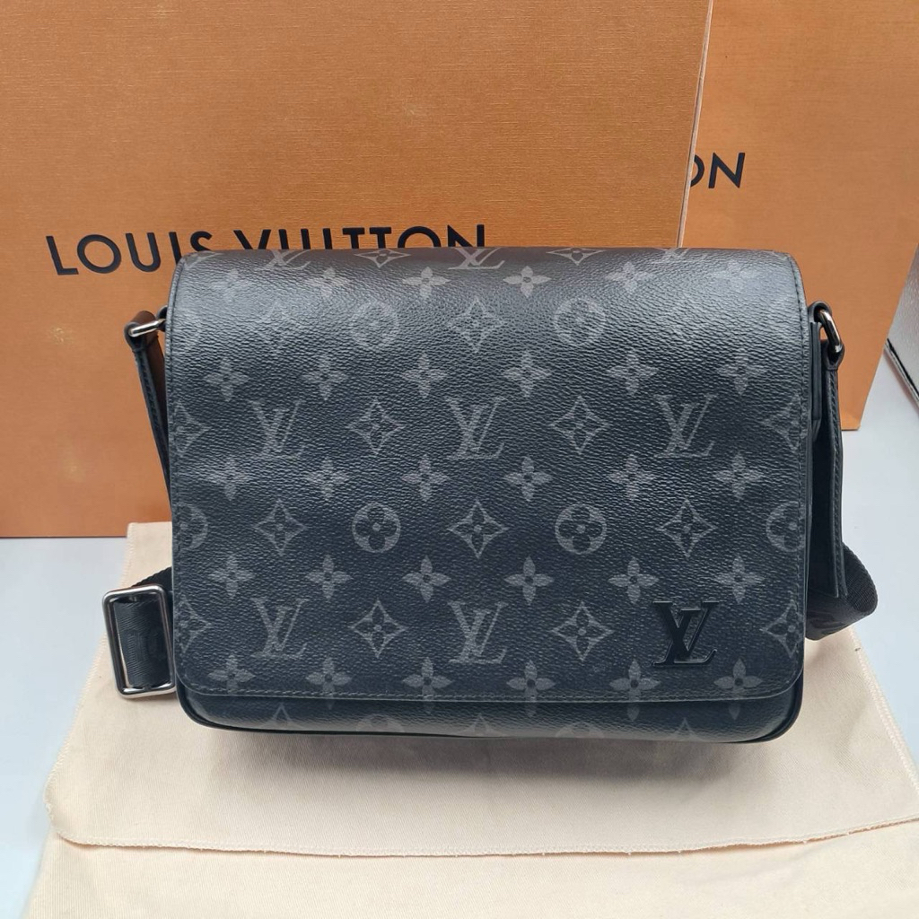LV District PM Messenger Bag  Monogram Eclipse (Microchip)