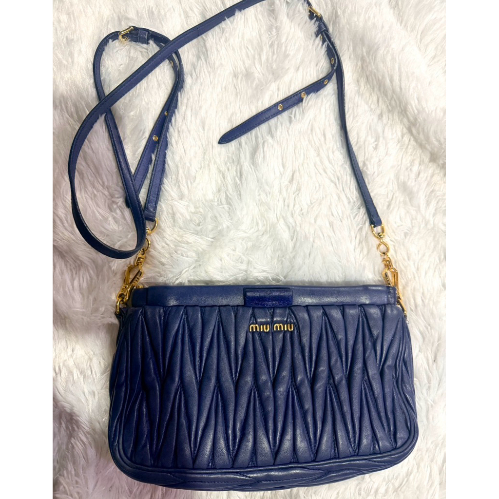 กระเป๋าMiuMiu crossbodyแบรนด์เนมแท้100% มือ2