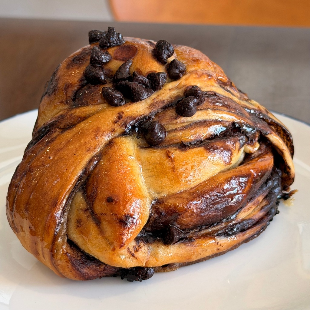 Chocolate Bun (hybrid sourdough) - บันช็อกโกแลต