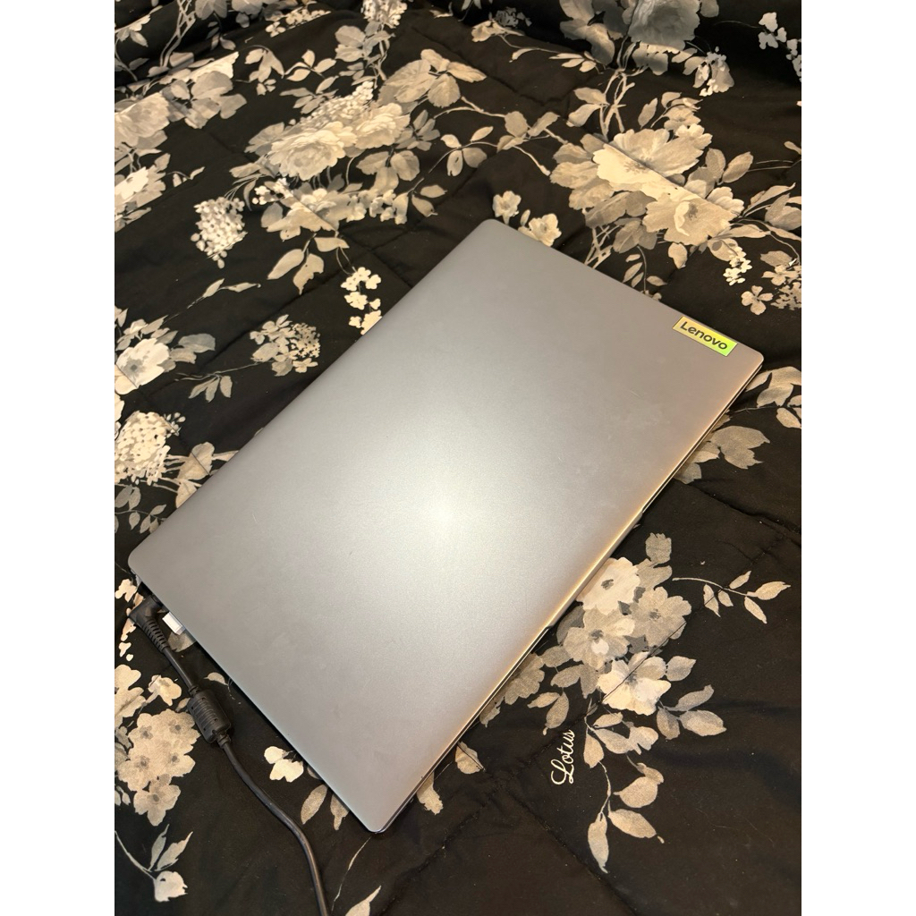โน๊ตบุ๊ค lenovo สภาพนางฟ้า🤍