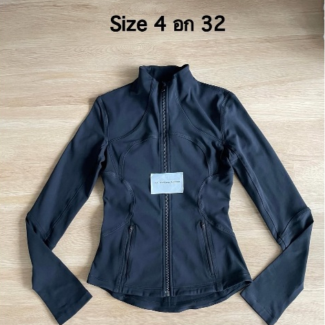 Lululemon jacket รุ่นก่อน define ทรงเข้ารูป สวย นะคะ มือ 2 สภาพดี 70% เพราะมีขุยค่ะ ไปตัดเองนะคะ ตำห