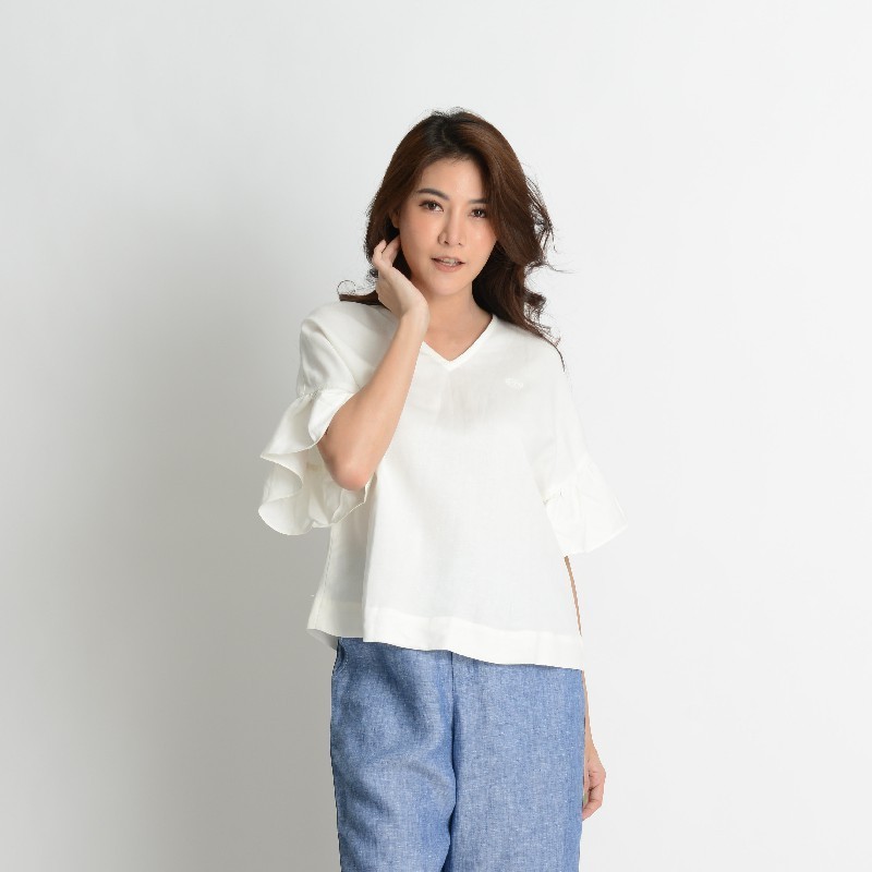 C&D Linen Blouse Linen Premium เสื้อเบลาส์ คอวี แขนระบาย พรีเมี่ยมลินินสีขาว CS2NWH