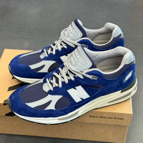 New Balance NB 991 V2 Comfortable Fit Breathable Support Reflective Running Shoes Blue100% แท้จริง