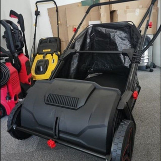 Sweaper Mower รถเก็บใบไม้ รถกวาดเก็บใบไม้ ไม่ใช้ไฟฟ้า-น้ำมัน สำหรับพื้นที่สนามหญ้าจริง&หญ้าเทียม