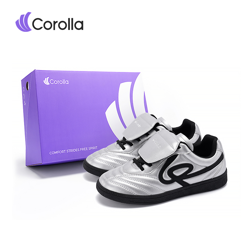 Corolla EDGE รองเท้าฟุตบอลสำหรับผู้ชายและผู้หญิง สไตล์สปอร์ต แฟชั่นทันสมัย ใส่สบาย กันลื่น ทนทาน