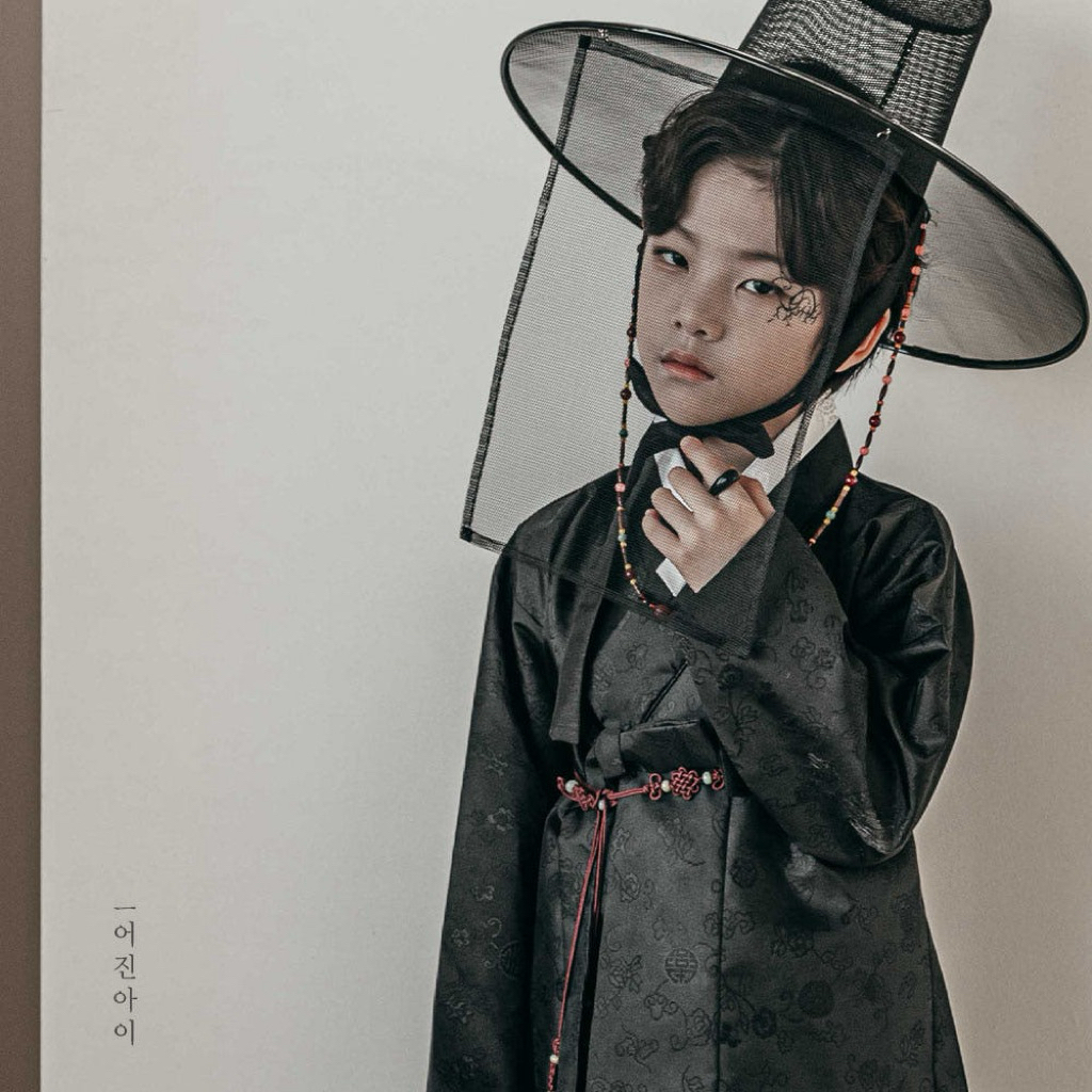 🇰🇷[Oujin] Black Grim Reaper Kids Hanbok Costume (Ages 1–12) | ชุดฮันบกเด็กธีมยมทูตสีดำ (อายุ 1–12 ปี