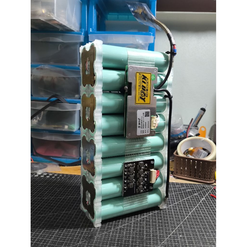 แบตเตอรี่ 8S 30A 26-29V เลือกทรงทางเเชทครับ