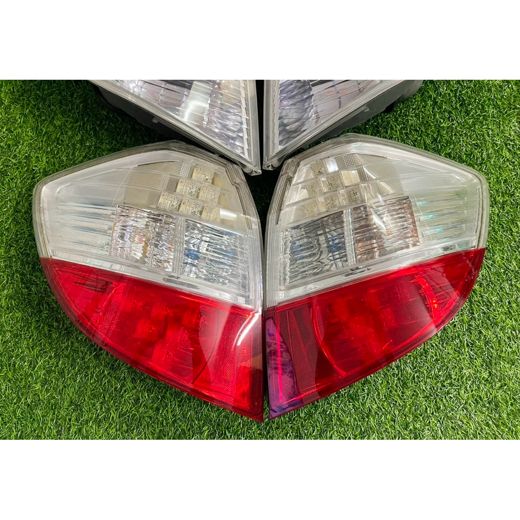 💢ไฟท้าย honda jazz ge rs ขาวแดง+ไฟแต่ง+ปลั๊กไฟ  แบบในรูปเลยค่ะ